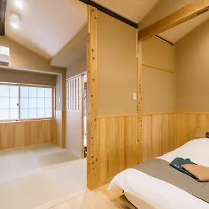  別荘 美盧西院西今田町邸 日本
